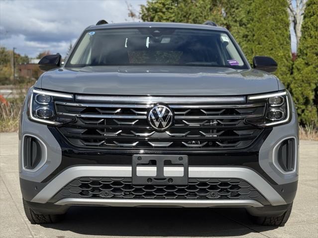 new 2024 Volkswagen Atlas car, priced at $53,721