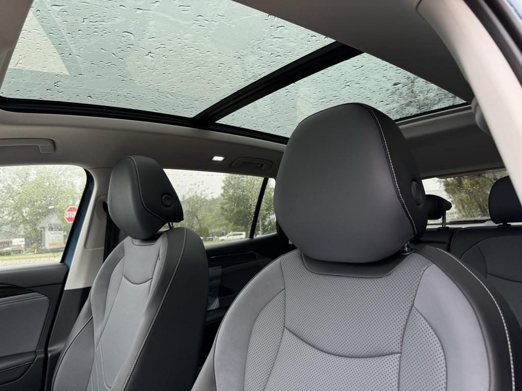 new 2025 Volkswagen Tiguan car, priced at $37,281