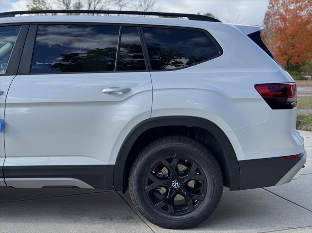 new 2024 Volkswagen Atlas car, priced at $54,016