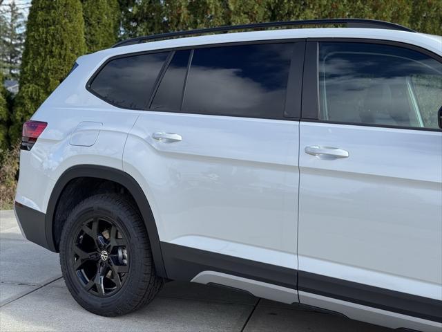 new 2024 Volkswagen Atlas car, priced at $54,016