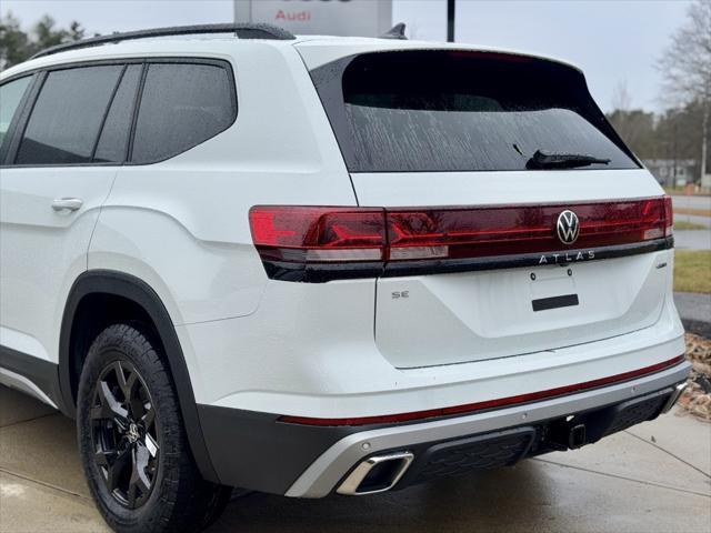 new 2025 Volkswagen Atlas car, priced at $48,656