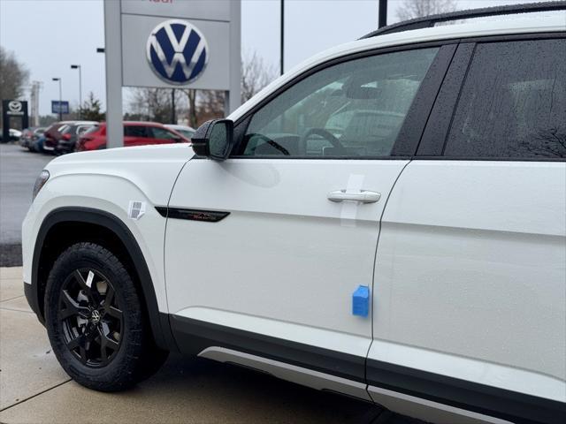 new 2025 Volkswagen Atlas car, priced at $48,656