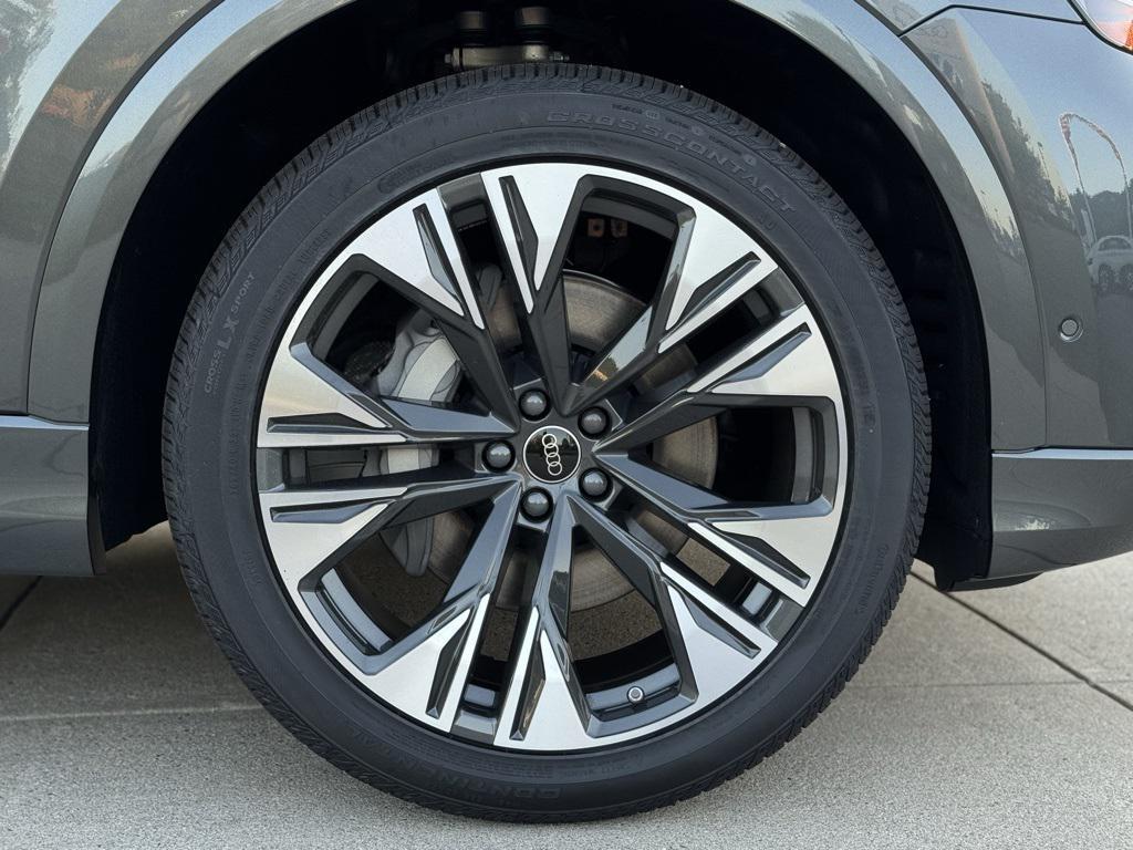 new 2025 Audi Q8 car, priced at $86,845