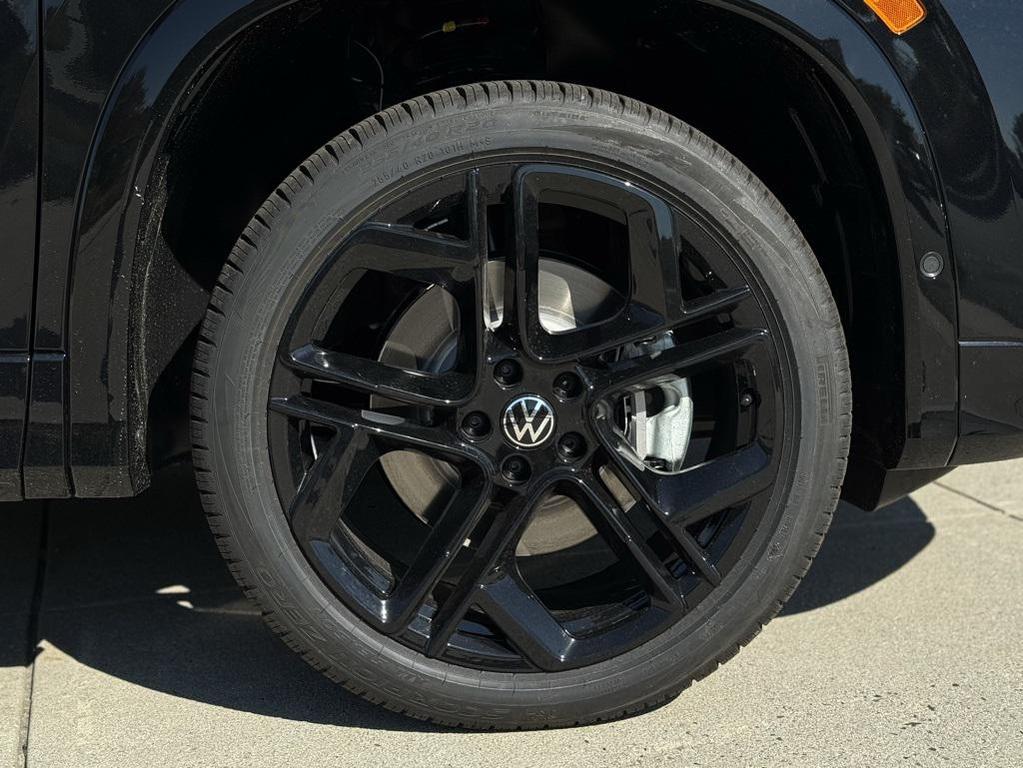 new 2025 Volkswagen Tiguan car, priced at $39,942