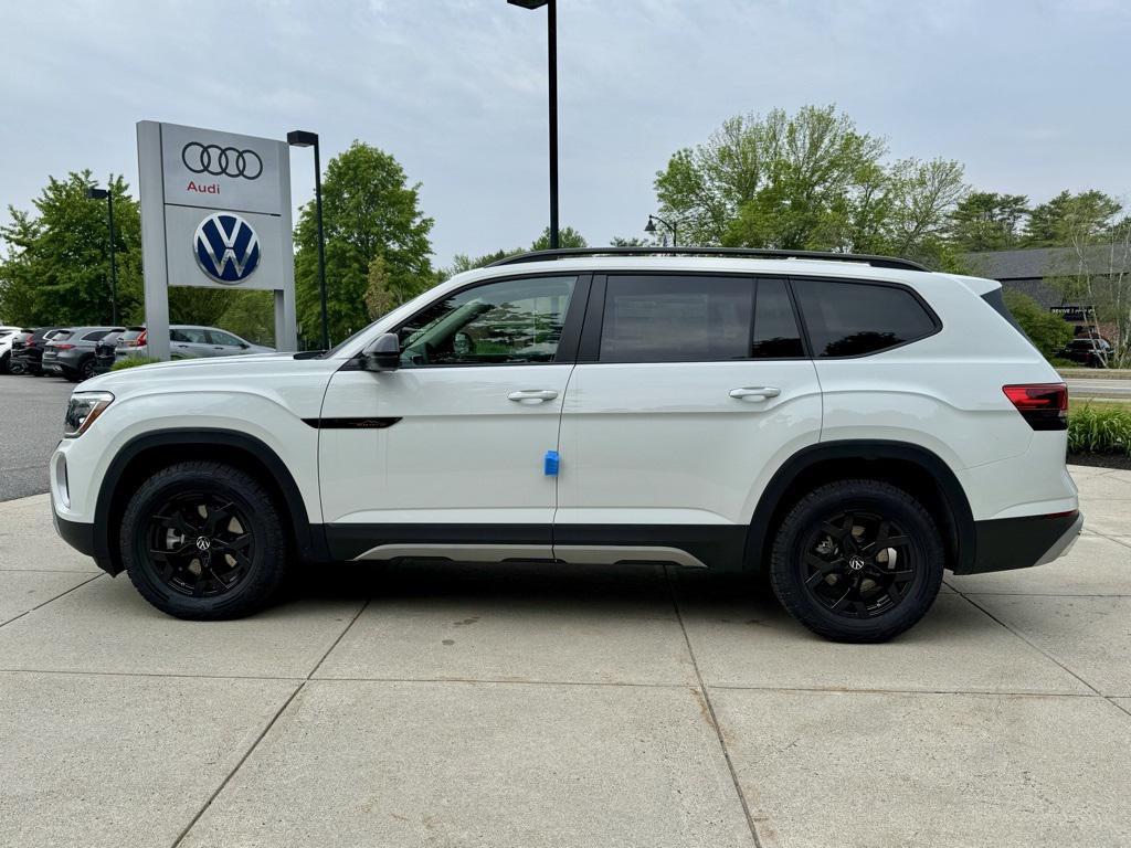 new 2025 Volkswagen Atlas car, priced at $48,656