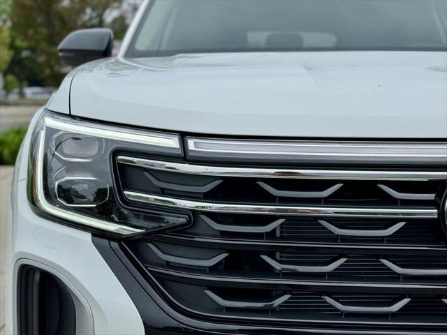 new 2025 Volkswagen Atlas car, priced at $48,656