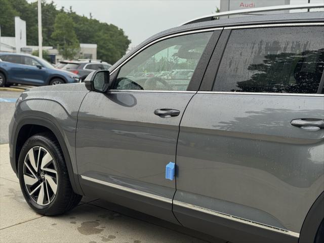 new 2025 Volkswagen Atlas car, priced at $51,531