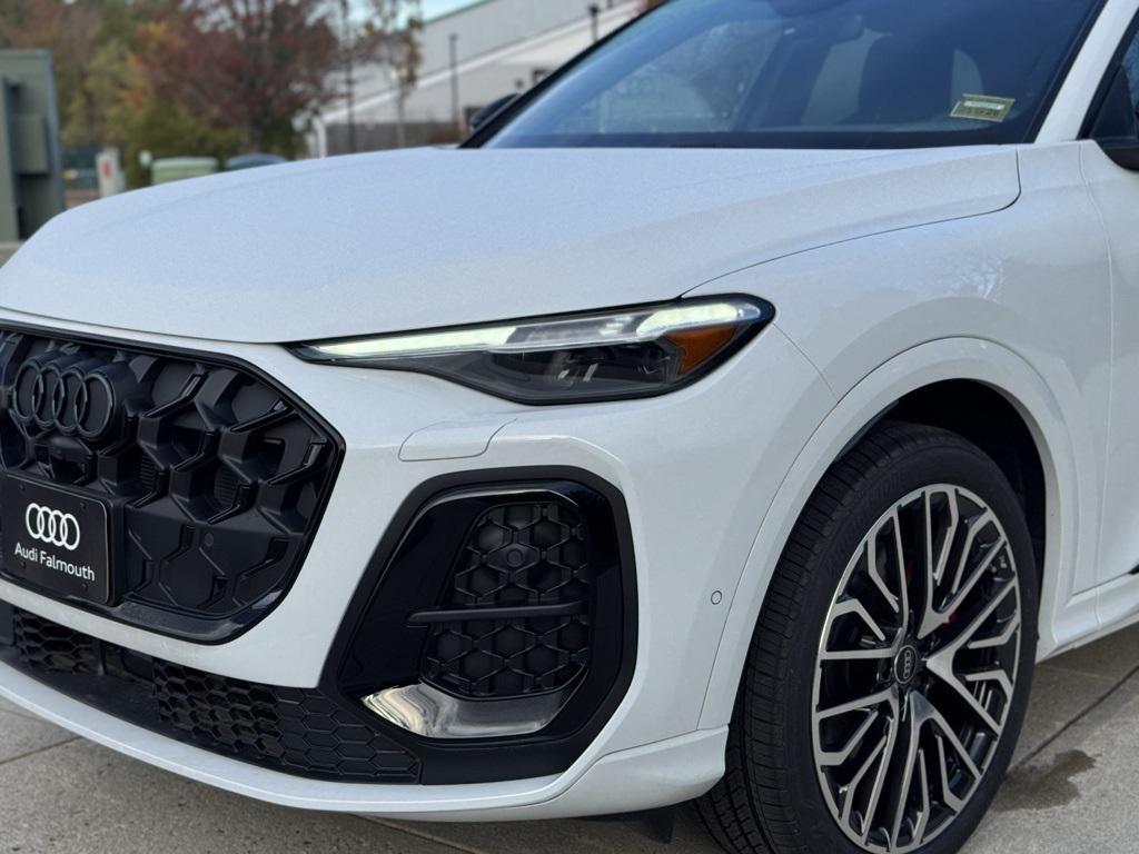 new 2025 Audi SQ5 car, priced at $74,905