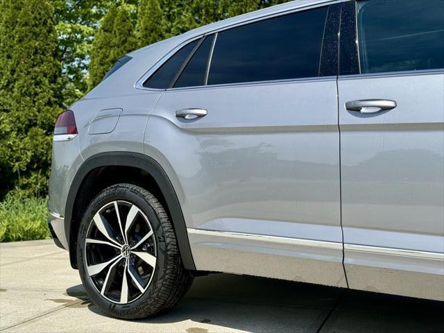 new 2024 Volkswagen Atlas Cross Sport car, priced at $54,636