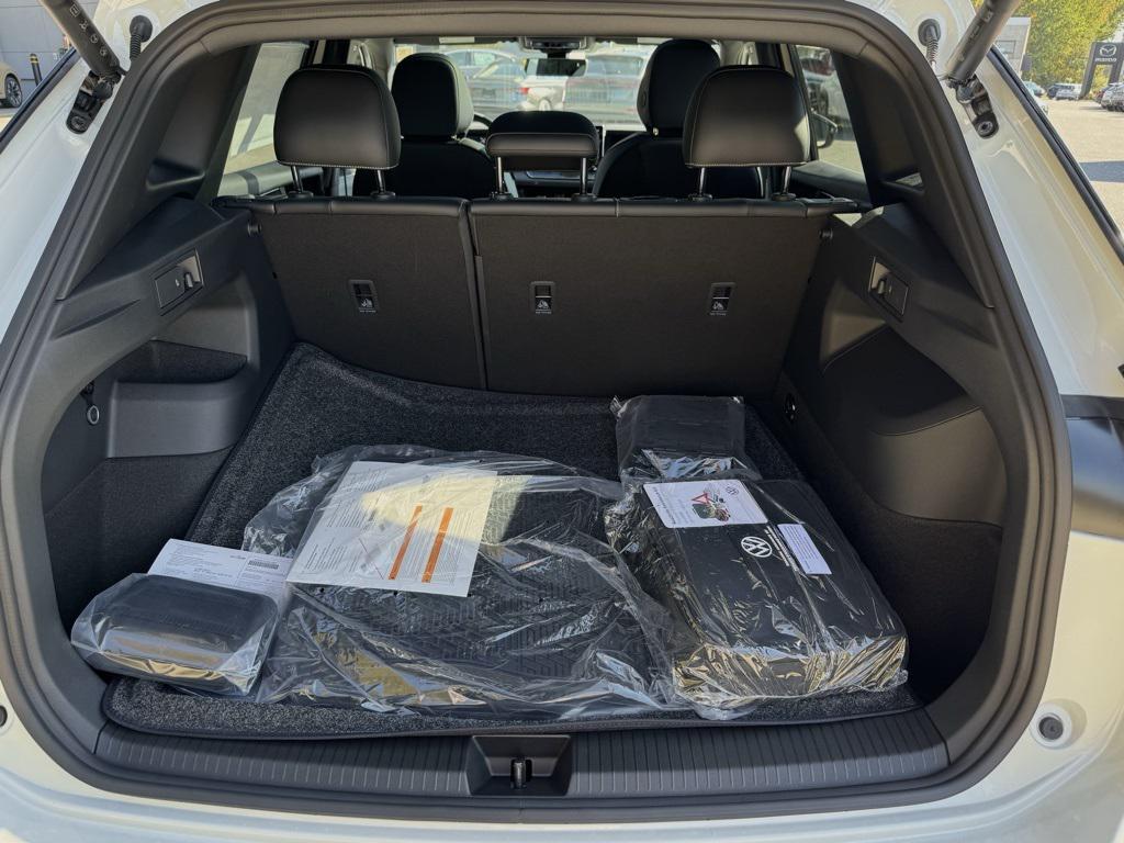 new 2025 Volkswagen Tiguan car, priced at $40,397