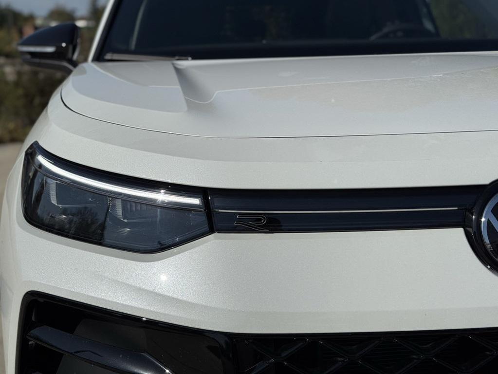 new 2025 Volkswagen Tiguan car, priced at $40,397