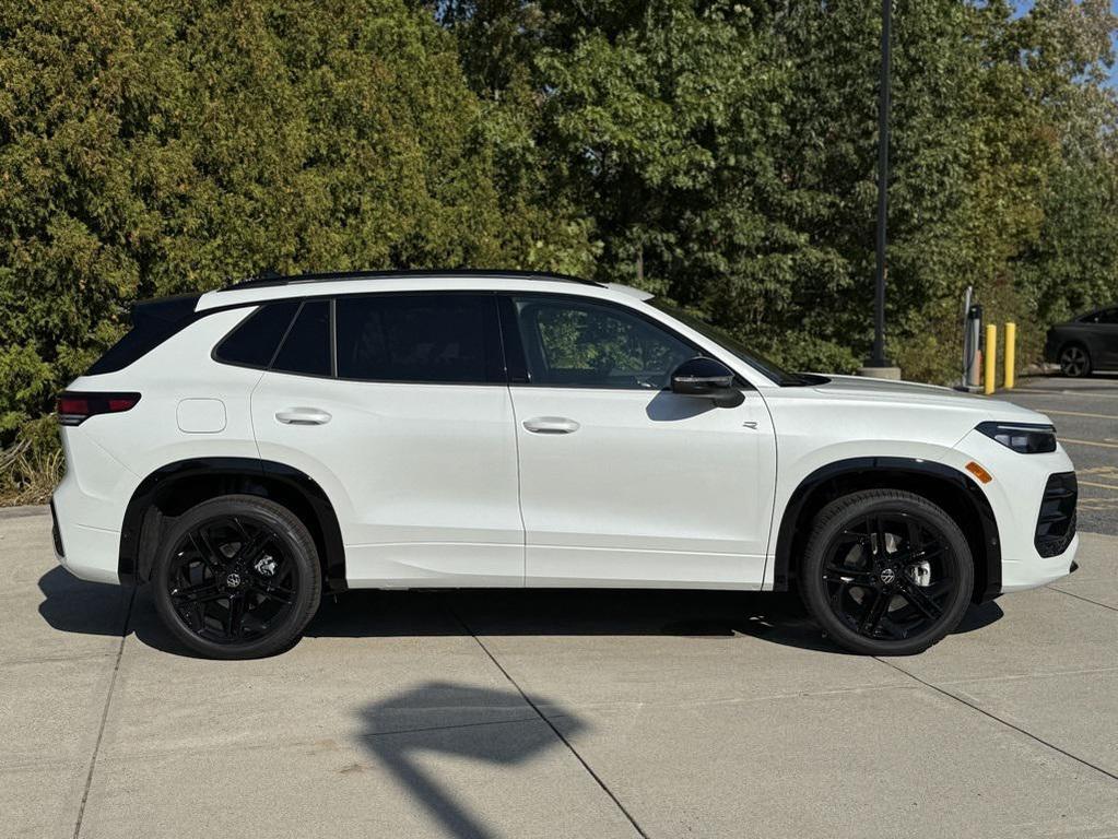 new 2025 Volkswagen Tiguan car, priced at $40,397
