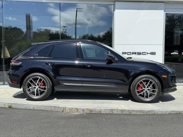 used 2023 Porsche Macan car