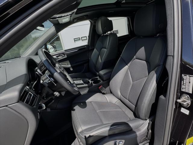 used 2023 Porsche Macan car