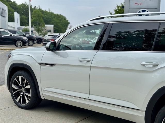 new 2025 Volkswagen Atlas car, priced at $56,991
