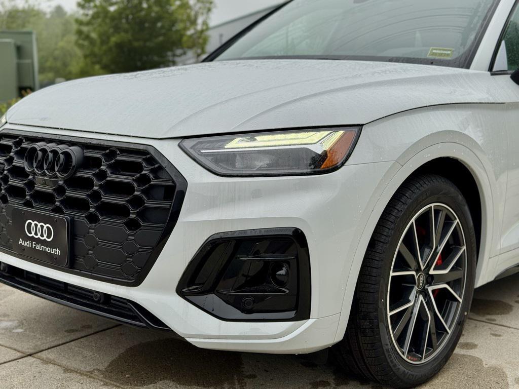 new 2025 Audi SQ5 car, priced at $72,870
