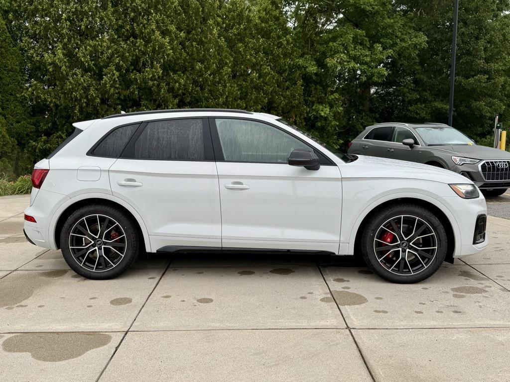 new 2025 Audi SQ5 car, priced at $72,870