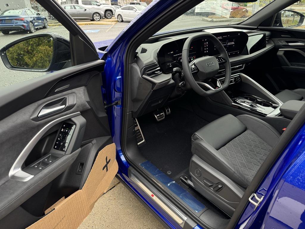 new 2025 Audi SQ5 car, priced at $73,595