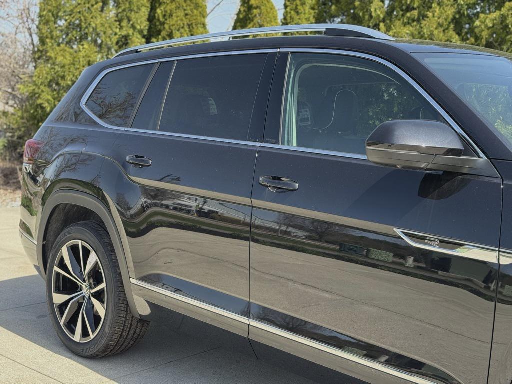 new 2025 Volkswagen Atlas car, priced at $55,841