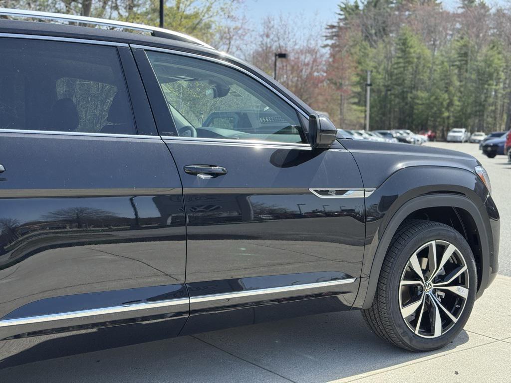 new 2025 Volkswagen Atlas car, priced at $55,841