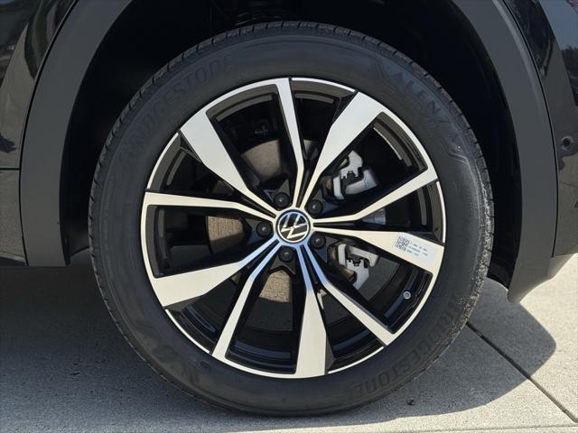 new 2025 Volkswagen Atlas car, priced at $55,841