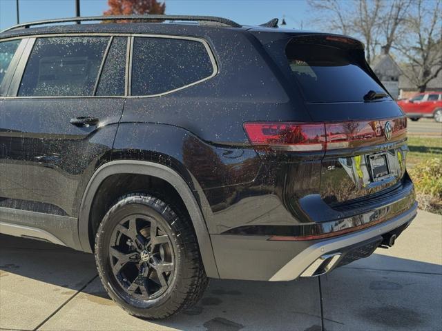 new 2024 Volkswagen Atlas car, priced at $49,214