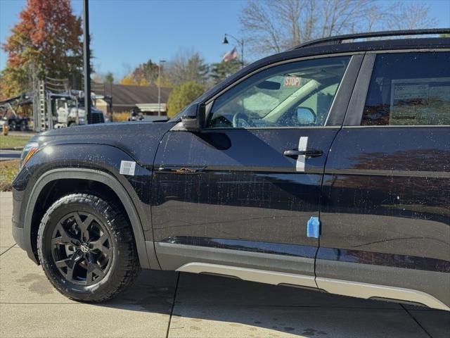 new 2024 Volkswagen Atlas car, priced at $49,214