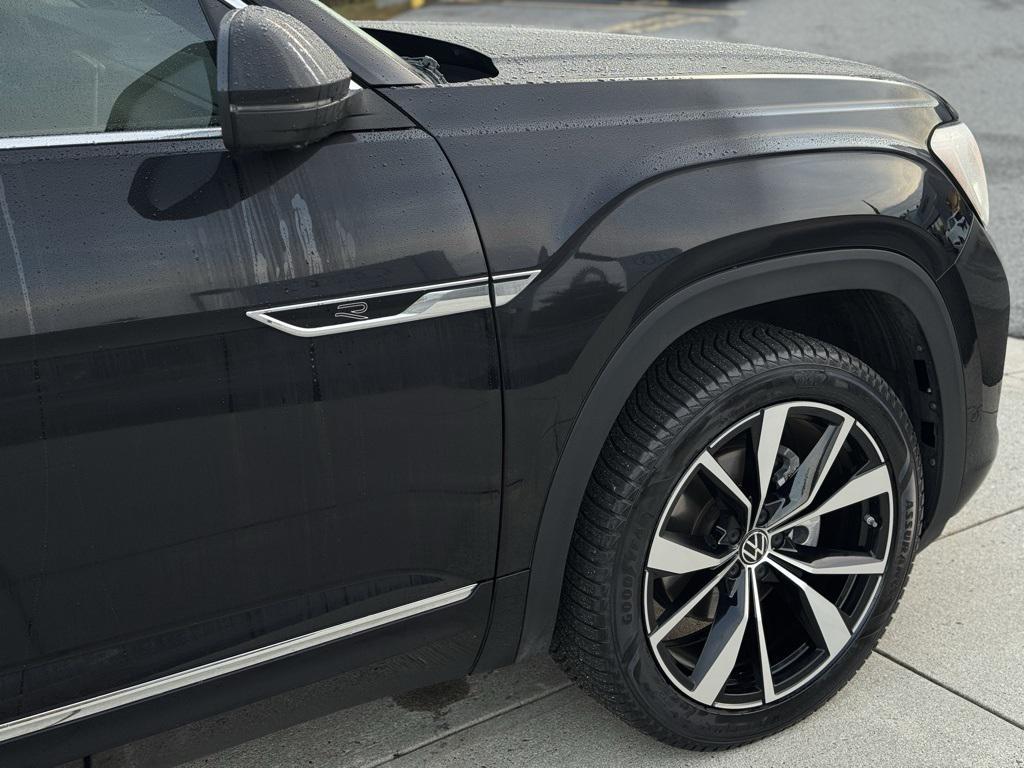 used 2024 Volkswagen Atlas car, priced at $38,500