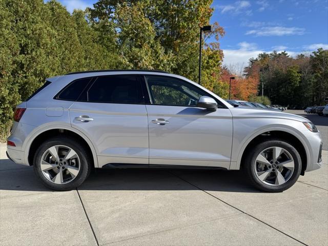 new 2025 Audi Q5 car, priced at $50,275