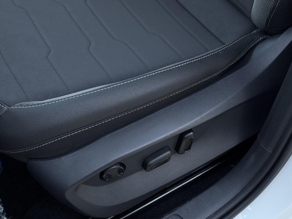 new 2025 Volkswagen Taos car, priced at $34,176