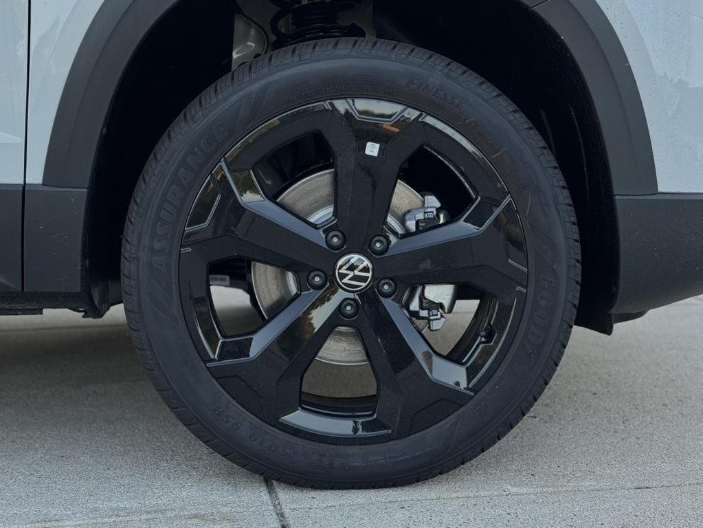 new 2025 Volkswagen Taos car, priced at $34,176