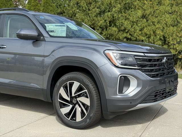 new 2024 Volkswagen Atlas car, priced at $46,332