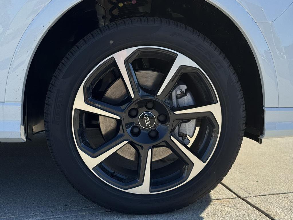 new 2025 Audi Q3 car, priced at $47,420