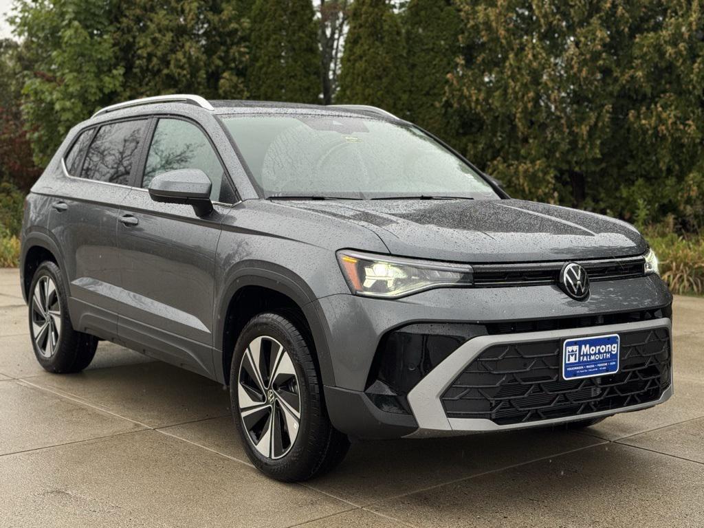 new 2025 Volkswagen Taos car, priced at $33,127