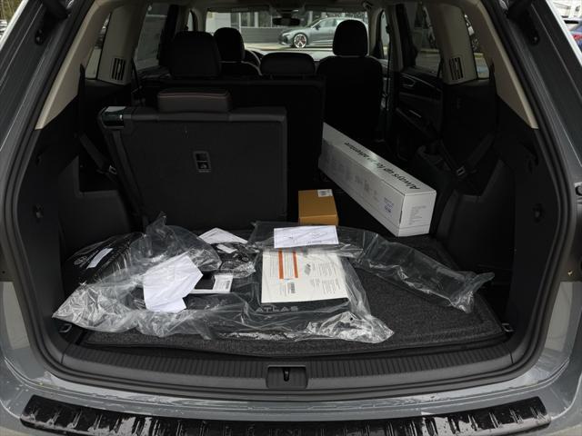 new 2025 Volkswagen Atlas car, priced at $49,876