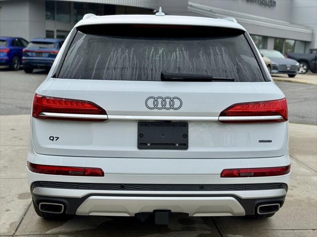 new 2025 Audi Q7 car, priced at $76,480