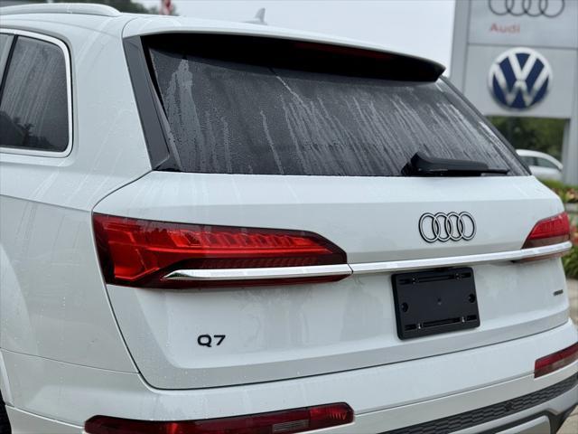 new 2025 Audi Q7 car, priced at $76,480