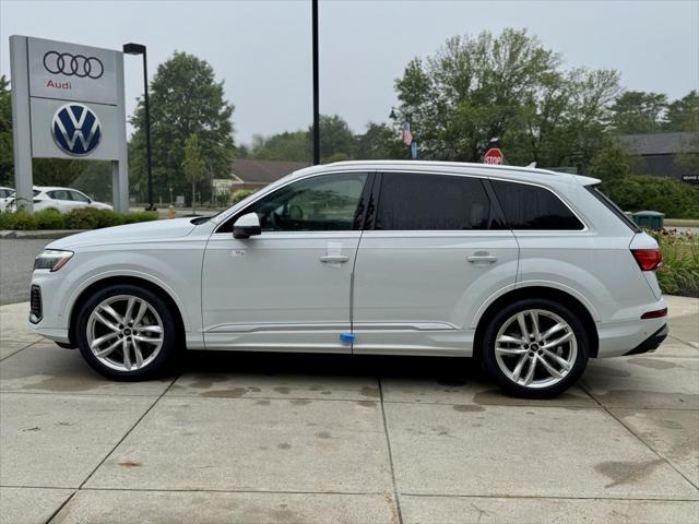 new 2025 Audi Q7 car, priced at $76,480