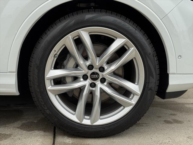 new 2025 Audi Q7 car, priced at $76,480