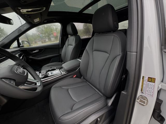 new 2025 Audi Q7 car, priced at $76,480