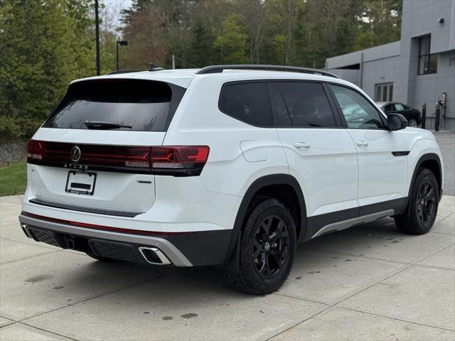 new 2025 Volkswagen Atlas car, priced at $49,421