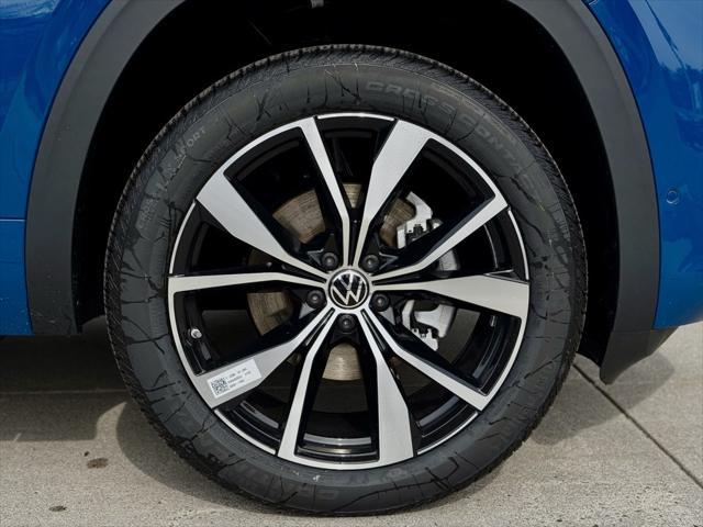 new 2025 Volkswagen Atlas car, priced at $55,561