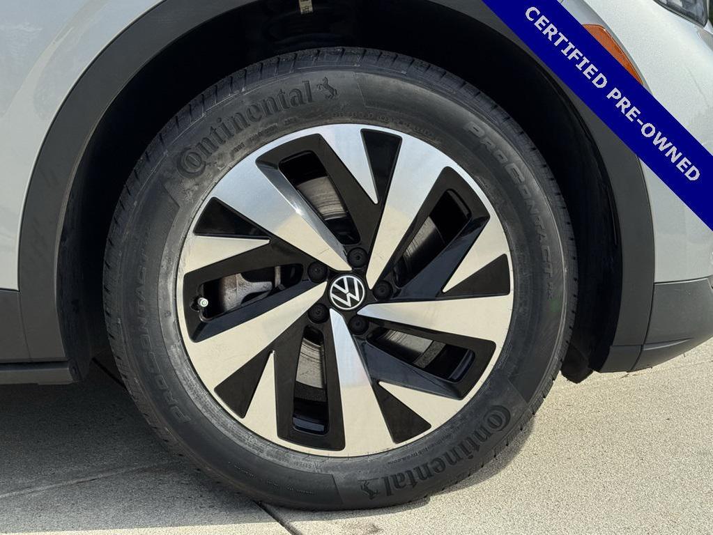 used 2023 Volkswagen ID.4 car, priced at $20,513