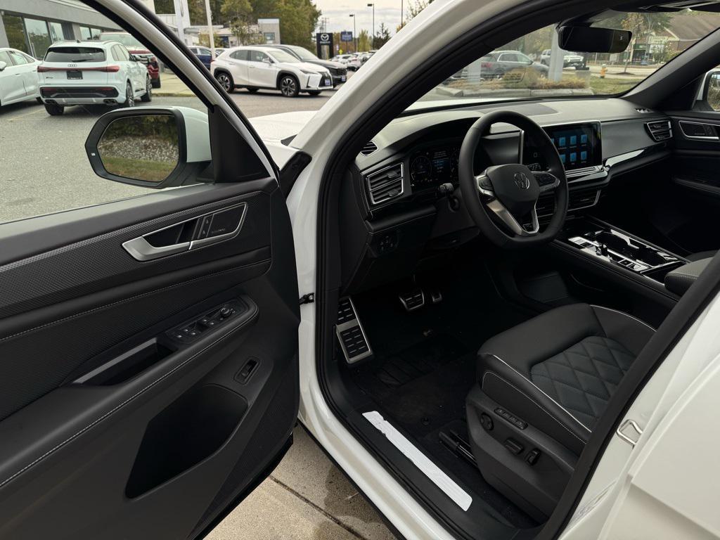 new 2026 Volkswagen Atlas Cross Sport car, priced at $56,631