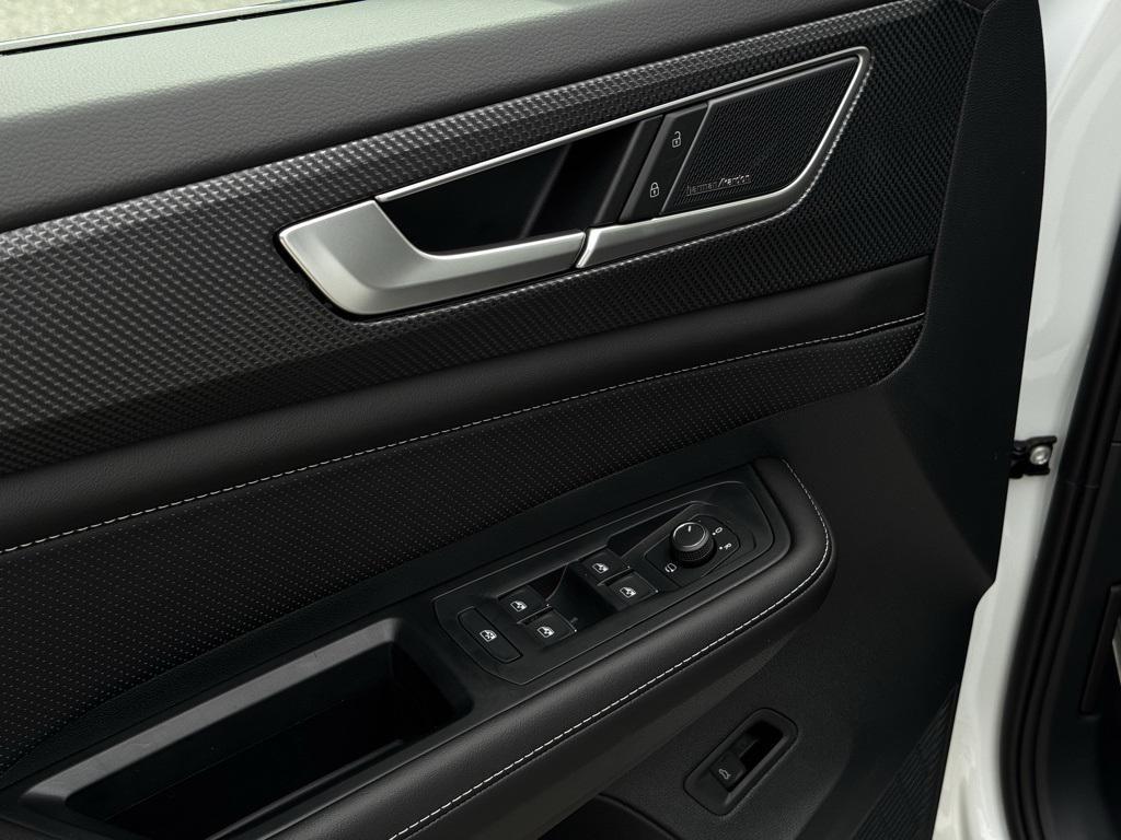 new 2026 Volkswagen Atlas Cross Sport car, priced at $56,631