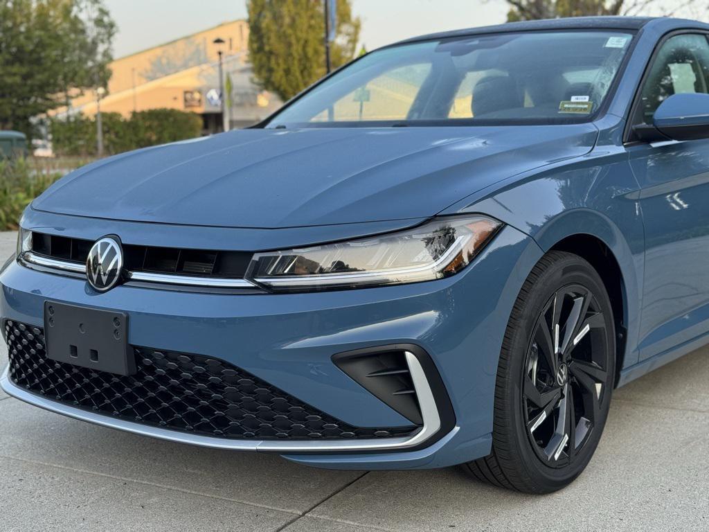 new 2025 Volkswagen Jetta car, priced at $28,583