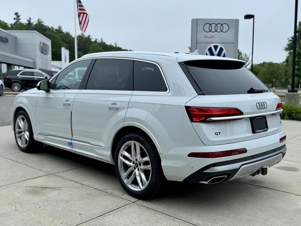 new 2025 Audi Q7 car, priced at $76,480