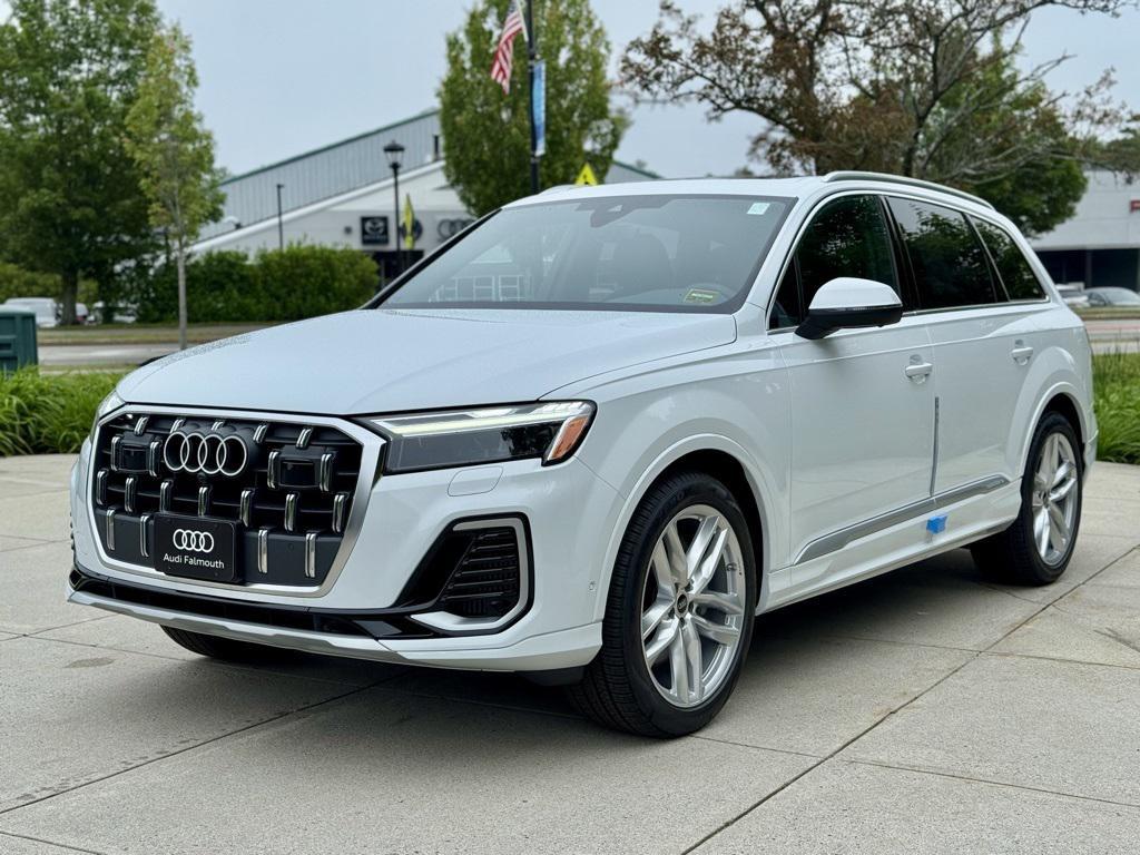 new 2025 Audi Q7 car, priced at $76,480