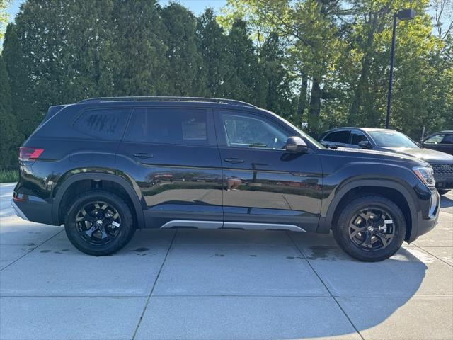new 2025 Volkswagen Atlas car, priced at $48,656