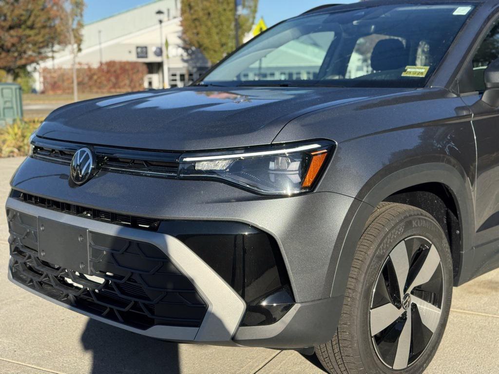 new 2025 Volkswagen Taos car, priced at $29,027